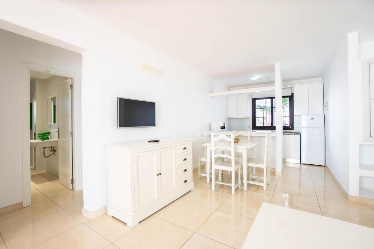 Apartamentos Flamingo Puerto del Carmen  Exterior photo
