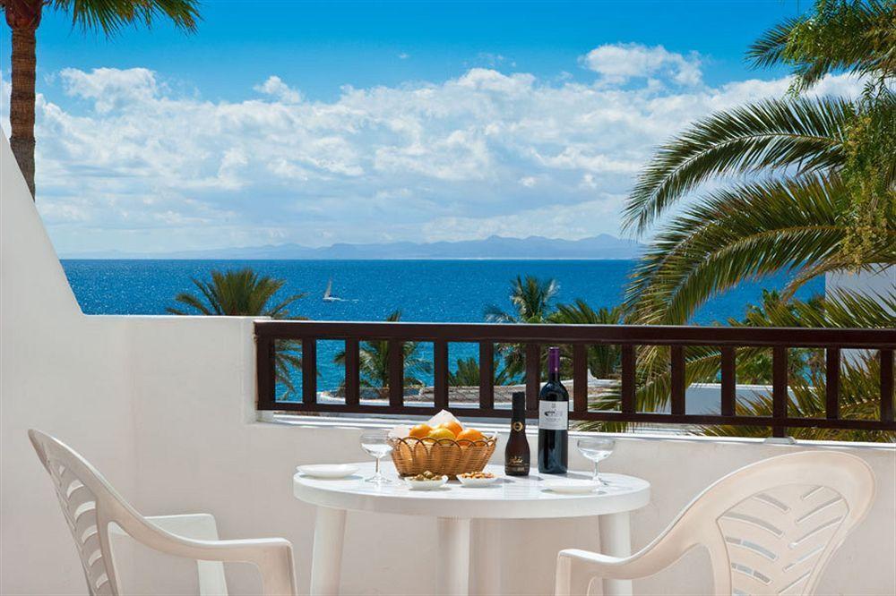 Apartamentos Flamingo Puerto del Carmen  Exterior photo